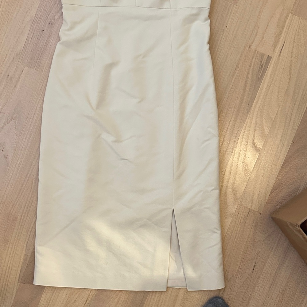 Black Halo Cream Cap Sleeve Midi Dress - Picture 3 of 7